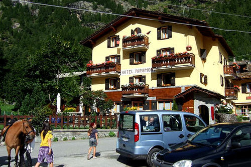 Hotel Ristorante Paramont Baulen Exterior photo
